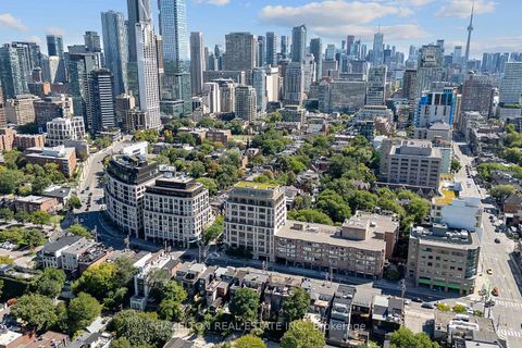 Photo 31 at 404 - 128 Hazelton Avenue, Annex, Toronto