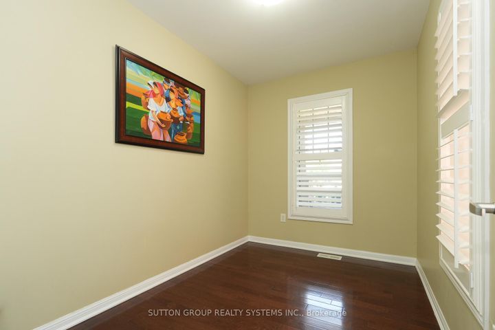 Photo 5 at 35 Bleasdale Avenue, Northwest Brampton, Brampton