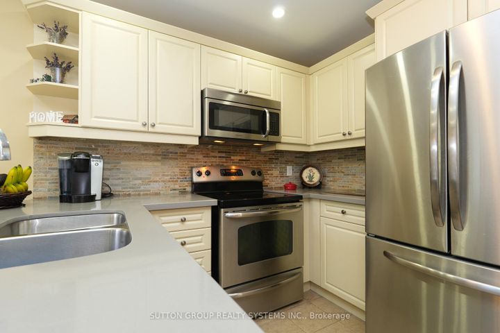 Photo 14 at 35 Bleasdale Avenue, Northwest Brampton, Brampton