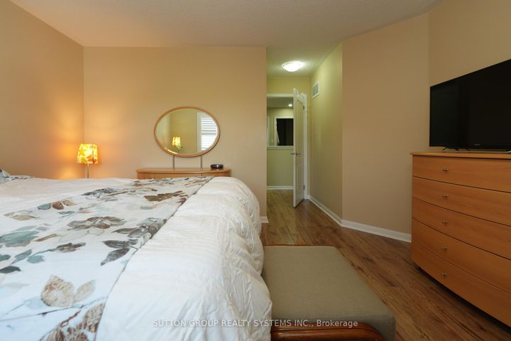 Photo 21 at 35 Bleasdale Avenue, Northwest Brampton, Brampton