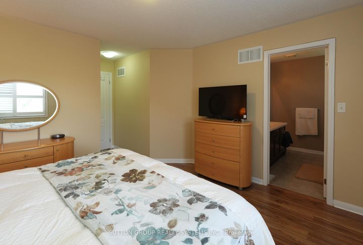 Photo 22 at 35 Bleasdale Avenue, Northwest Brampton, Brampton