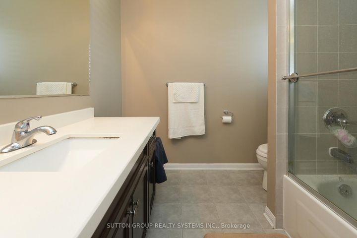 Photo 23 at 35 Bleasdale Avenue, Northwest Brampton, Brampton