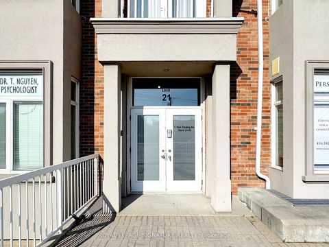 Photo 2 at 21L - 951 Wilson Avenue, CFB, Toronto