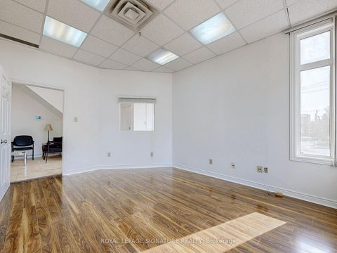 Photo 8 at 21L - 951 Wilson Avenue, CFB, Toronto