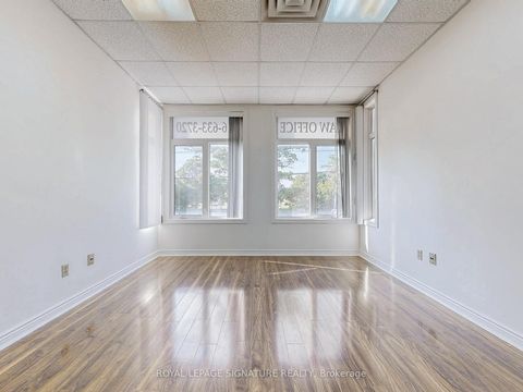 Photo 9 at 21L - 951 Wilson Avenue, CFB, Toronto