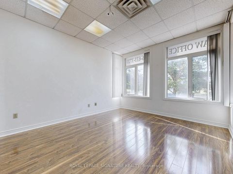 Photo 10 at 21L - 951 Wilson Avenue, CFB, Toronto