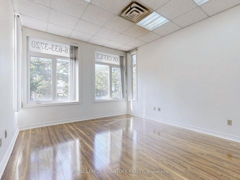 Photo 11 at 21L - 951 Wilson Avenue, CFB, Toronto