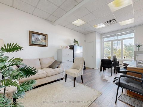 Photo 13 at 21L - 951 Wilson Avenue, CFB, Toronto