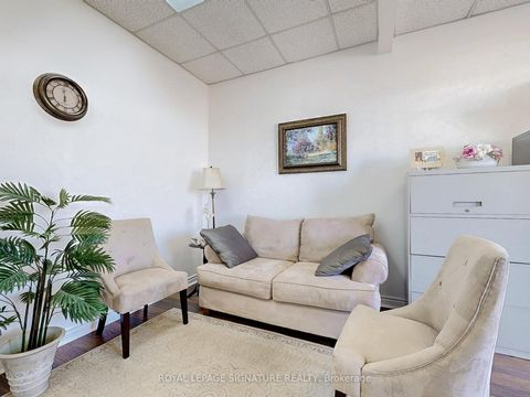 Photo 14 at 21L - 951 Wilson Avenue, CFB, Toronto