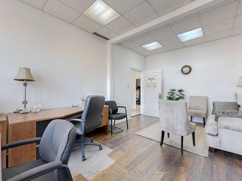 Photo 15 at 21L - 951 Wilson Avenue, CFB, Toronto