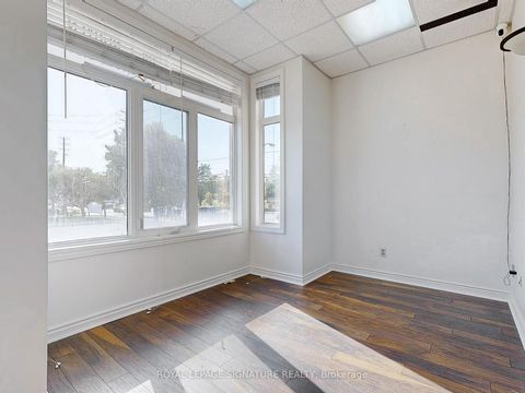 Photo 20 at 21L - 951 Wilson Avenue, CFB, Toronto