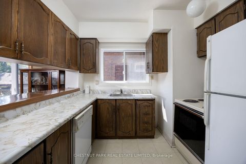 Photo 12 at 25 Maxwell Avenue, Eglinton, Toronto