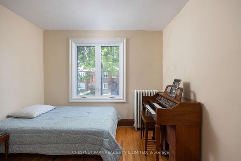 Photo 25 at 25 Maxwell Avenue, Eglinton, Toronto