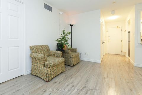 Photo 10 at 512 - 285 Enfield Place, City Centre, Mississauga