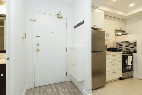 Photo 23 at 512 - 285 Enfield Place, City Centre, Mississauga