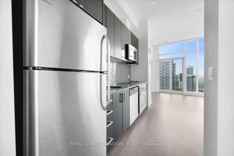 Photo 5 at 3314 - 98 Lillian Street, Mount Pleasant West, Toronto