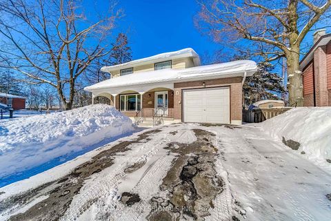 Photo 1 at 2 Agnes Street, Wellington, Barrie