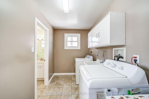 Photo 16 at 2 Agnes Street, Wellington, Barrie