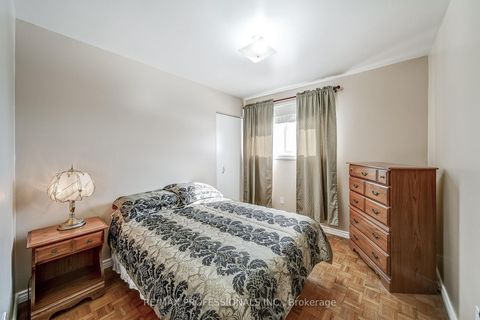 Photo 21 at 2 Agnes Street, Wellington, Barrie