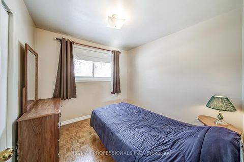 Photo 25 at 2 Agnes Street, Wellington, Barrie