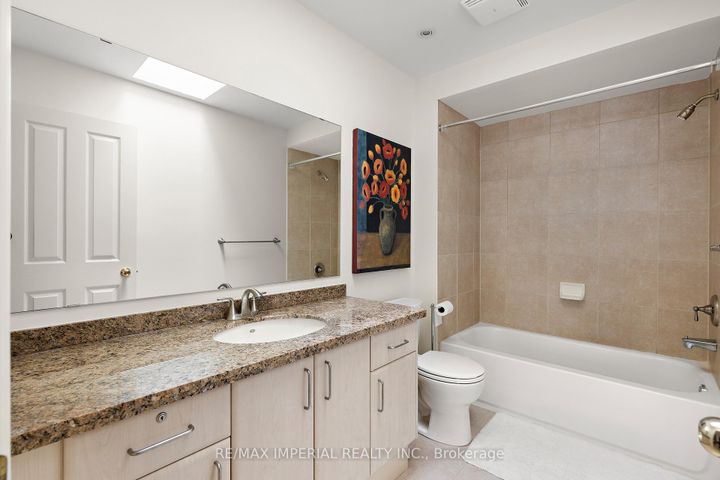 Photo 35 at 16 Carriage House Court, Jefferson, Richmond Hill