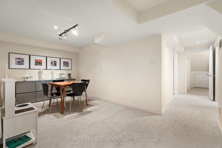 Photo 42 at 16 Carriage House Court, Jefferson, Richmond Hill