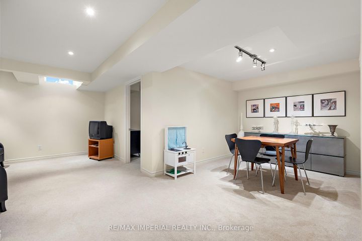 Photo 43 at 16 Carriage House Court, Jefferson, Richmond Hill