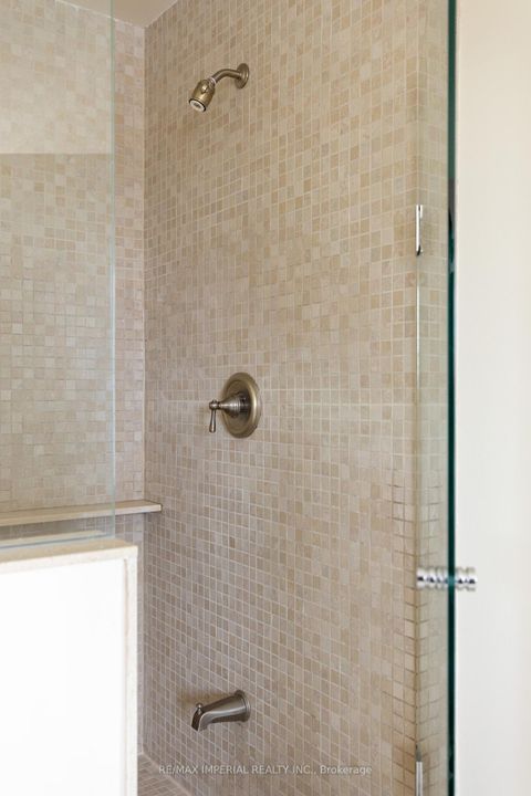 Photo 30 at 16 Carriage House Court, Jefferson, Richmond Hill