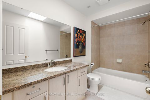 Photo 35 at 16 Carriage House Court, Jefferson, Richmond Hill