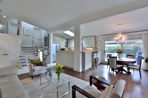 Photo 3 at 61 Lacewood Crescent, Donalda, Toronto