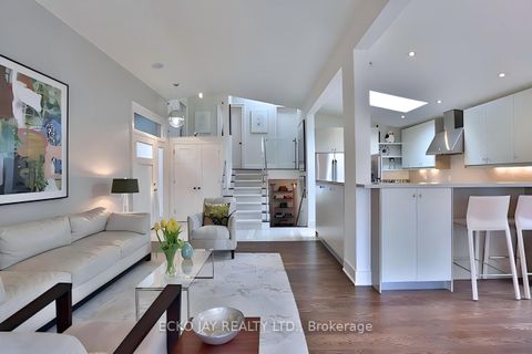 Photo 10 at 61 Lacewood Crescent, Donalda, Toronto