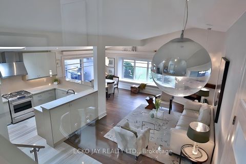 Photo 13 at 61 Lacewood Crescent, Donalda, Toronto