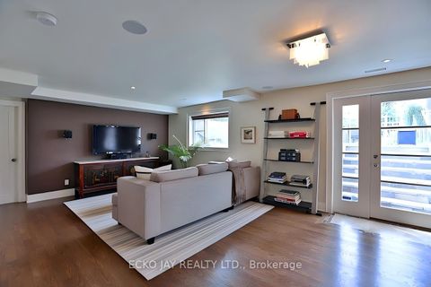 Photo 19 at 61 Lacewood Crescent, Donalda, Toronto