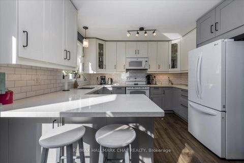 Photo 5 at 1103 Belle Aire Beach Road, Rural Innisfil, Innisfil