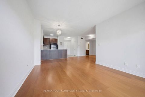 Photo 16 at 409 - 160 Woodbridge Avenue, West Woodbridge, Vaughan