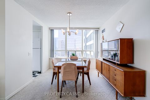 Photo 8 at 1401 - 7 Bishop Avenue, Newtonbrook East, Toronto