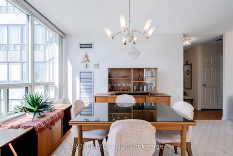 Photo 9 at 1401 - 7 Bishop Avenue, Newtonbrook East, Toronto