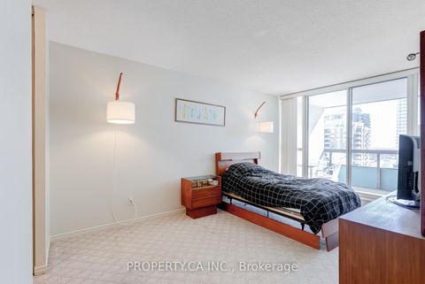 Photo 17 at 1401 - 7 Bishop Avenue, Newtonbrook East, Toronto