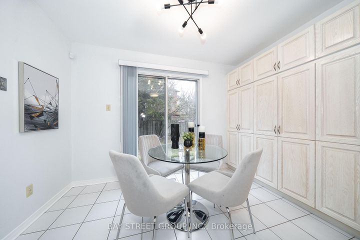 Photo 19 at 80 Summitcrest Drive, Devonsleigh, Richmond Hill