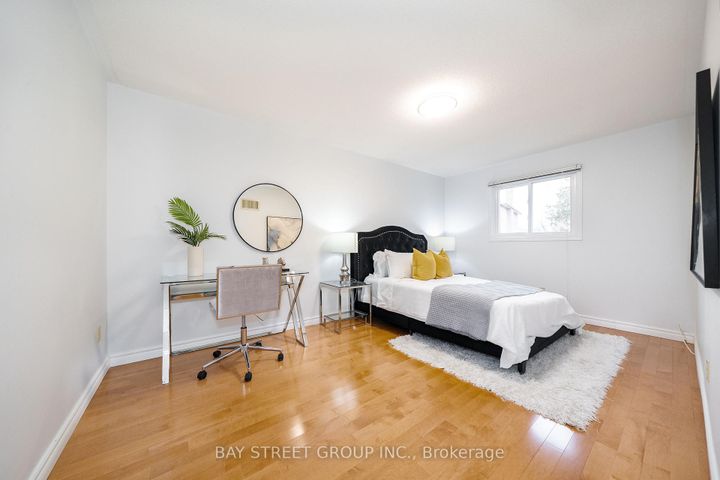 Photo 30 at 80 Summitcrest Drive, Devonsleigh, Richmond Hill