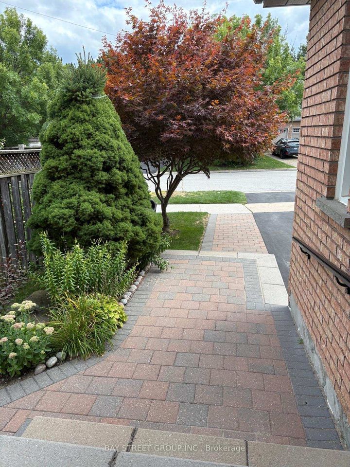 Photo 43 at 80 Summitcrest Drive, Devonsleigh, Richmond Hill