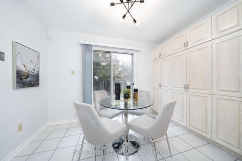 Photo 19 at 80 Summitcrest Drive, Devonsleigh, Richmond Hill