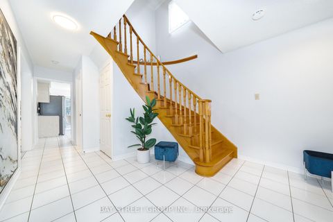 Photo 23 at 80 Summitcrest Drive, Devonsleigh, Richmond Hill