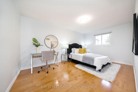 Photo 30 at 80 Summitcrest Drive, Devonsleigh, Richmond Hill