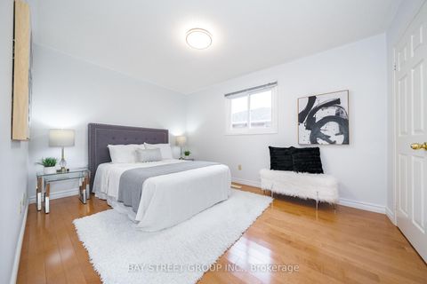 Photo 31 at 80 Summitcrest Drive, Devonsleigh, Richmond Hill