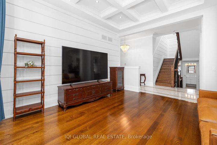 Photo 5 at 29 Alderdale Court, Don Mills, Toronto