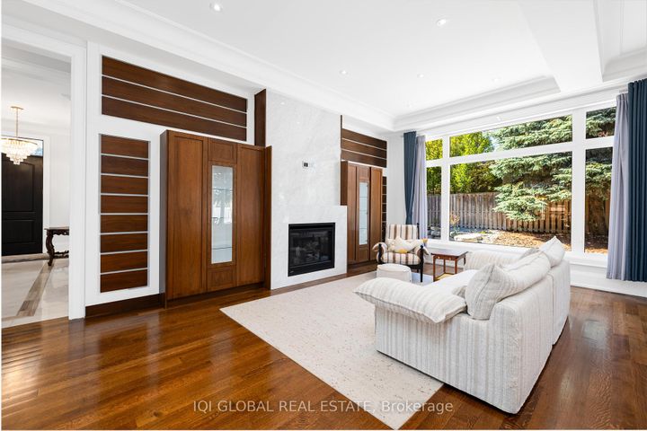 Photo 9 at 29 Alderdale Court, Don Mills, Toronto