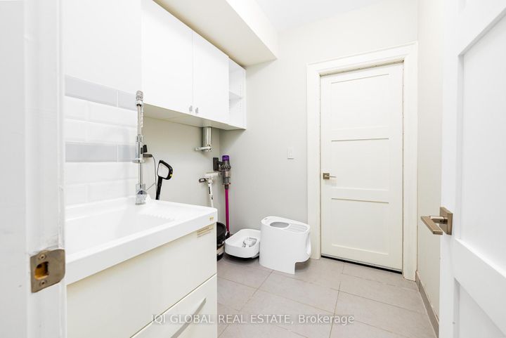 Photo 41 at 29 Alderdale Court, Don Mills, Toronto