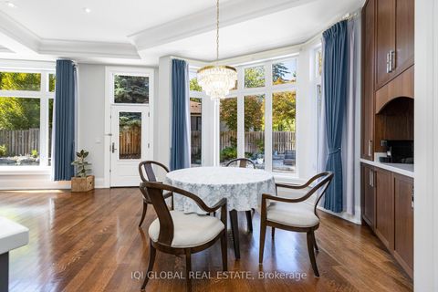 Photo 10 at 29 Alderdale Court, Don Mills, Toronto