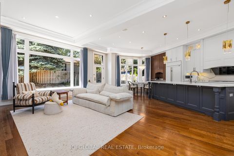 Photo 12 at 29 Alderdale Court, Don Mills, Toronto